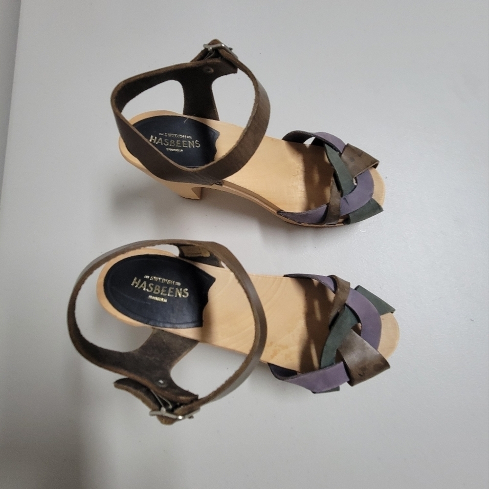 Swedish Hasbeens Kringlan Leather Sandals.